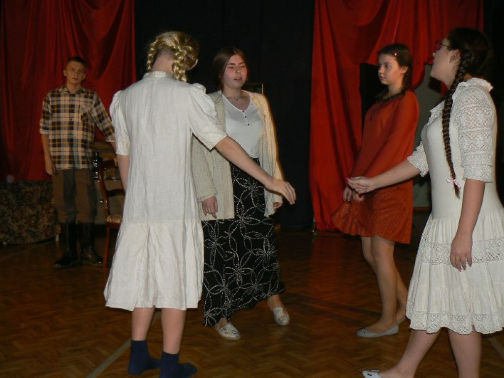 Głowno: porywający spektakl i otwarcie sali teatralnej w ZSLG