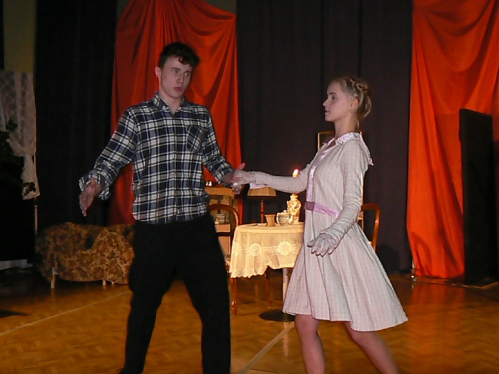 Głowno: porywający spektakl i otwarcie sali teatralnej w ZSLG