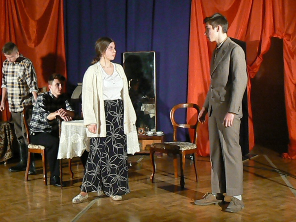 Głowno: porywający spektakl i otwarcie sali teatralnej w ZSLG