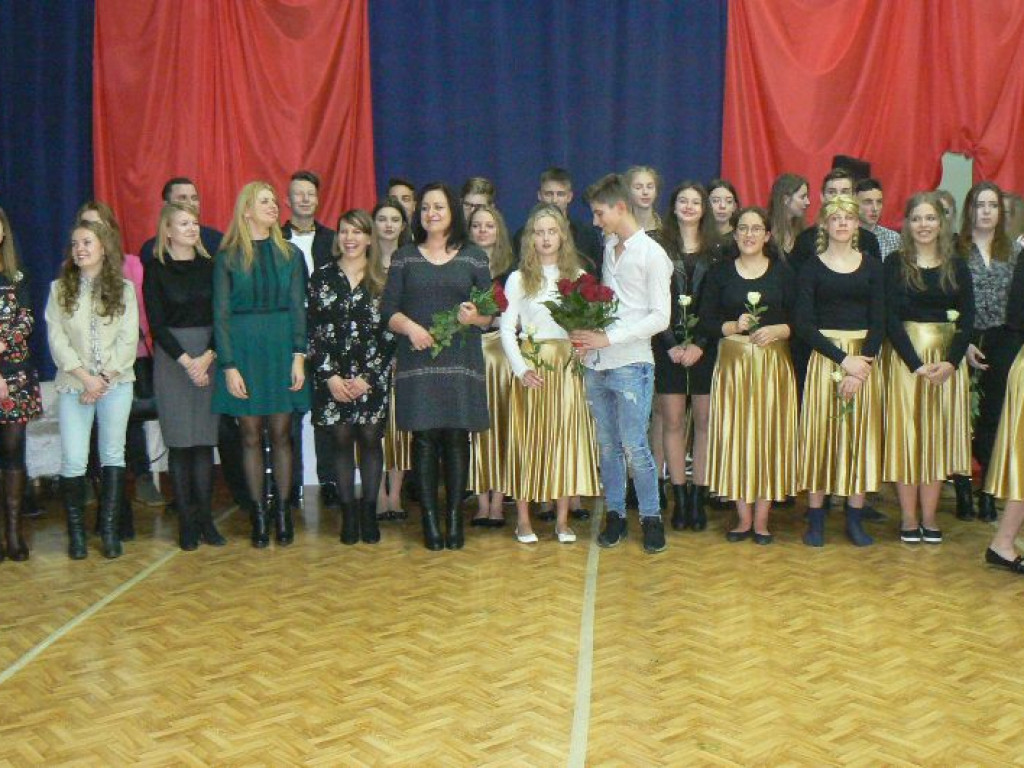 Głowno: porywający spektakl i otwarcie sali teatralnej w ZSLG