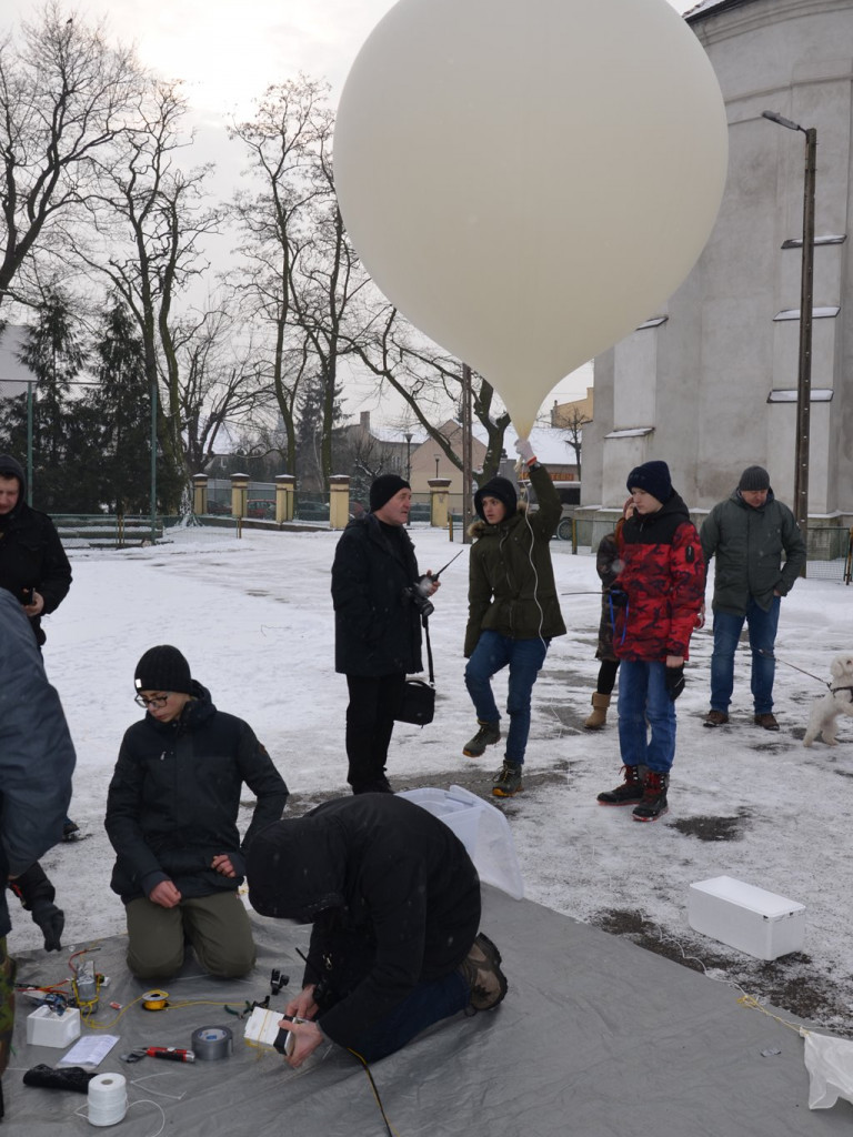 Krótkofalowcy wysłali balon do stratosfery