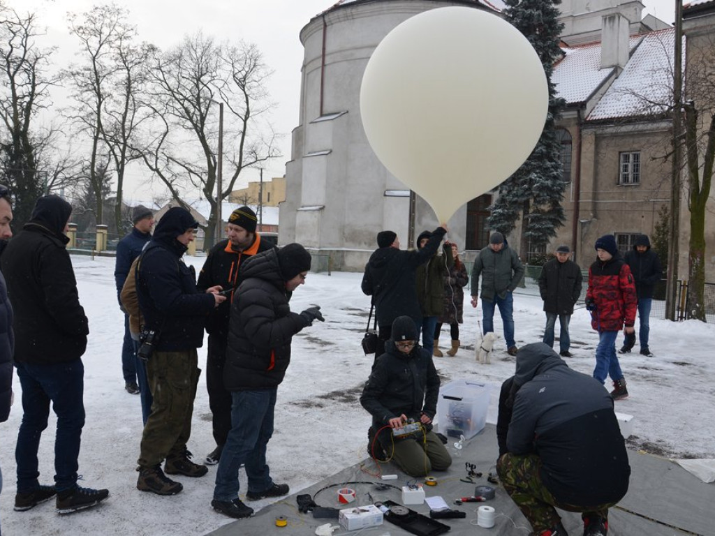 Krótkofalowcy wysłali balon do stratosfery
