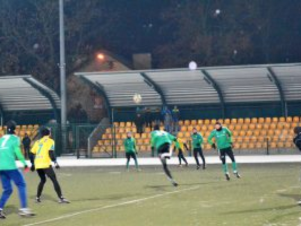 Mecz sparingowy na inaugurację sezonu Pelikan przegrał