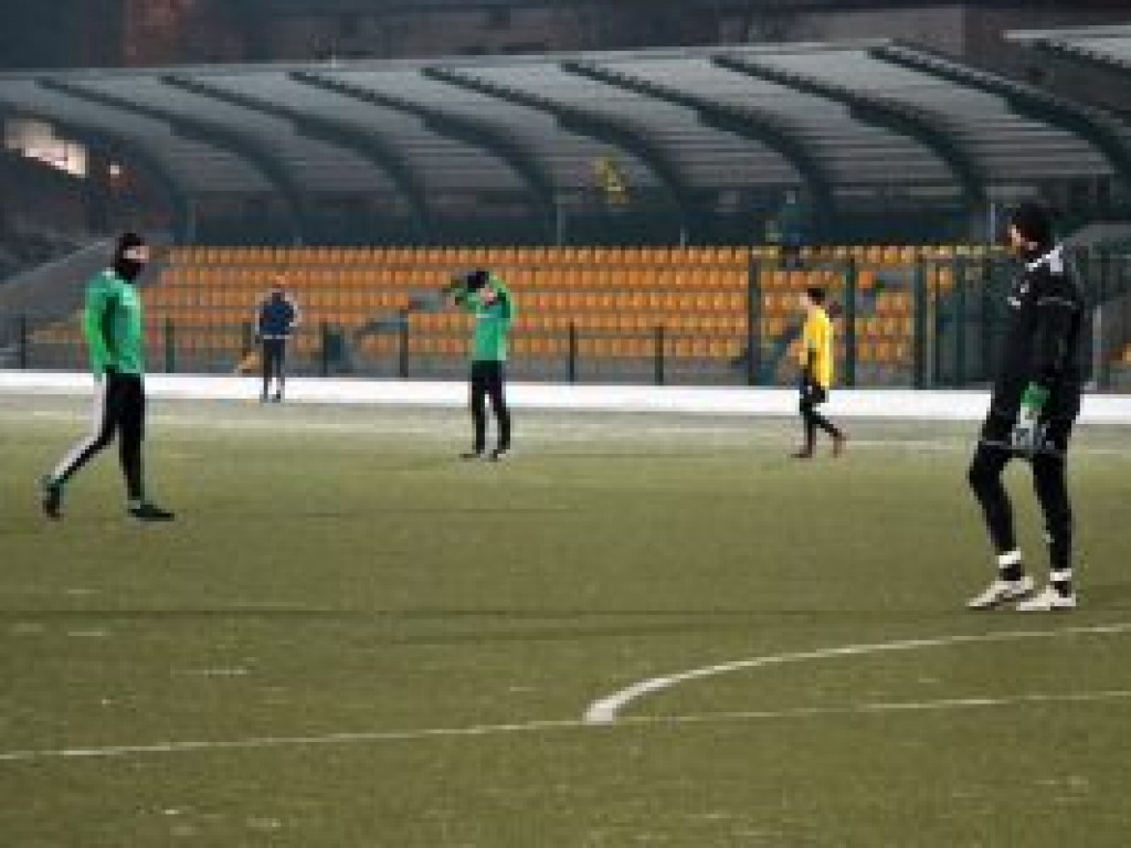 Mecz sparingowy na inaugurację sezonu Pelikan przegrał