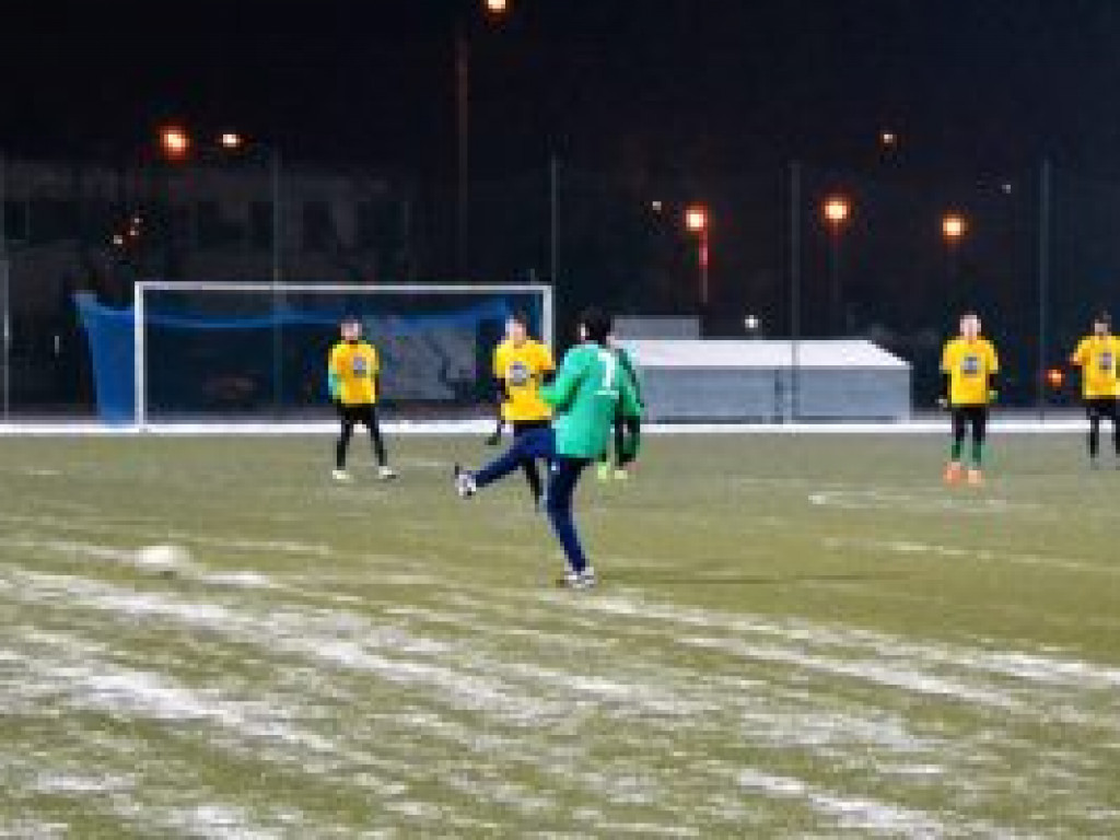 Mecz sparingowy na inaugurację sezonu Pelikan przegrał