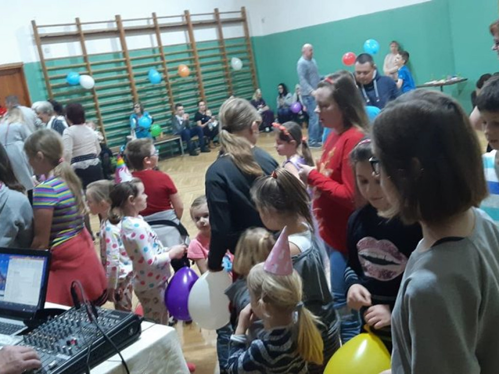 Sobota pod znakiem balów karnawałowych