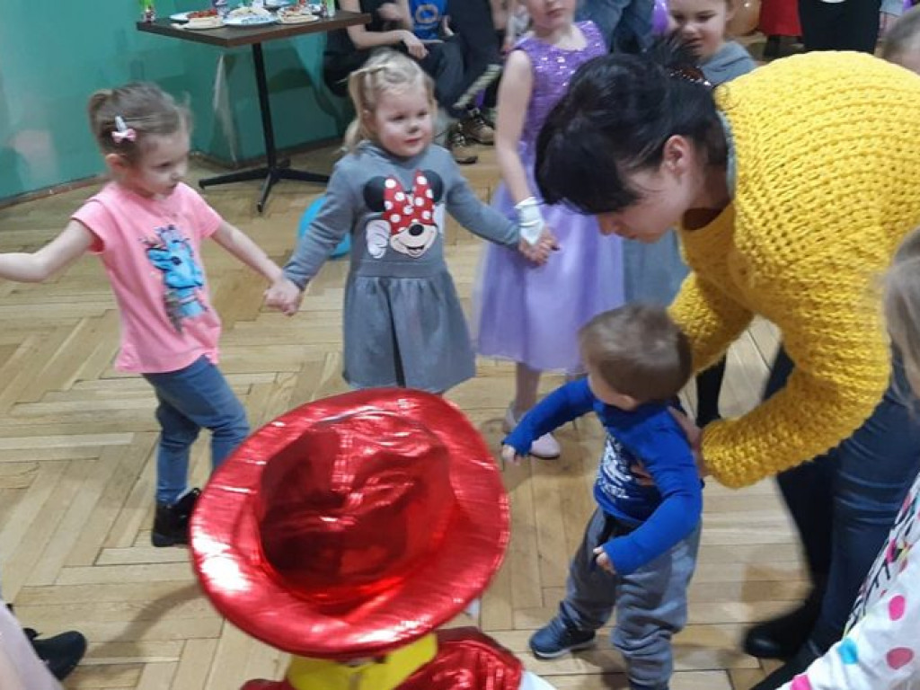 Sobota pod znakiem balów karnawałowych