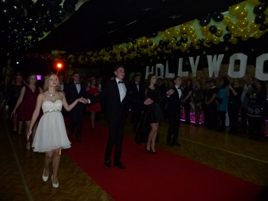 Głowno: Bal Gimnazjalny w ZSLG w hollywoodzkiej scenerii