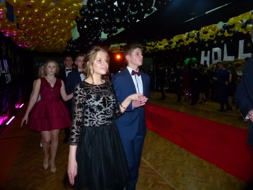 Głowno: Bal Gimnazjalny w ZSLG w hollywoodzkiej scenerii