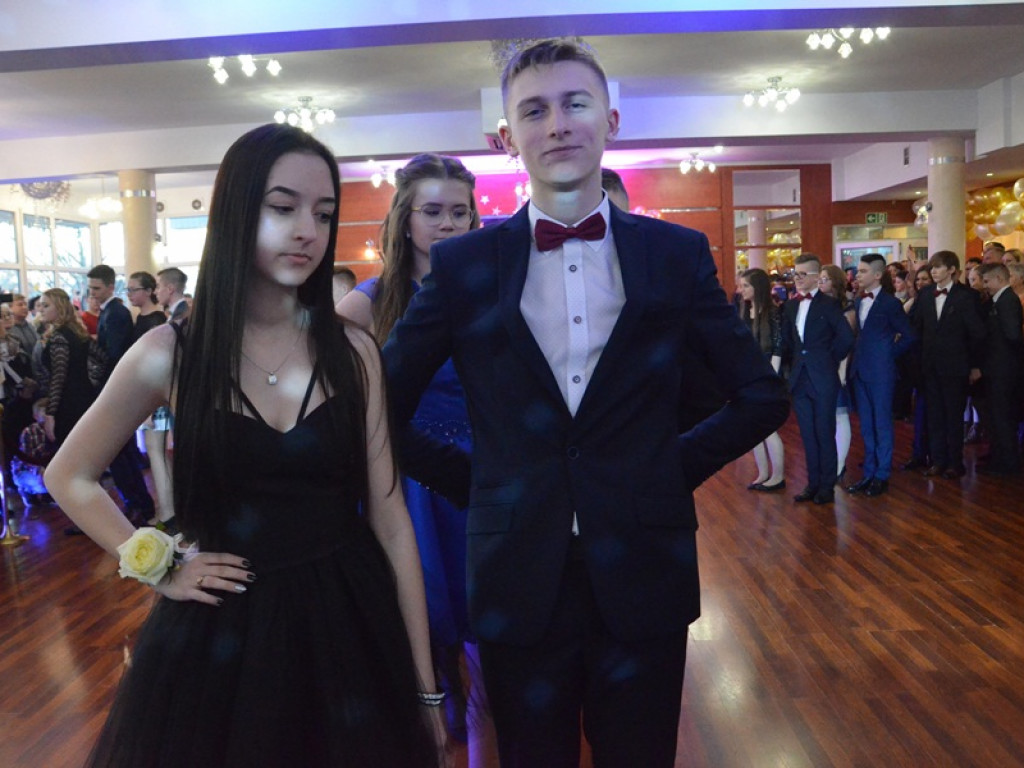 Bal ósmych klas z SP nr 2 w restauracji Szkiełka