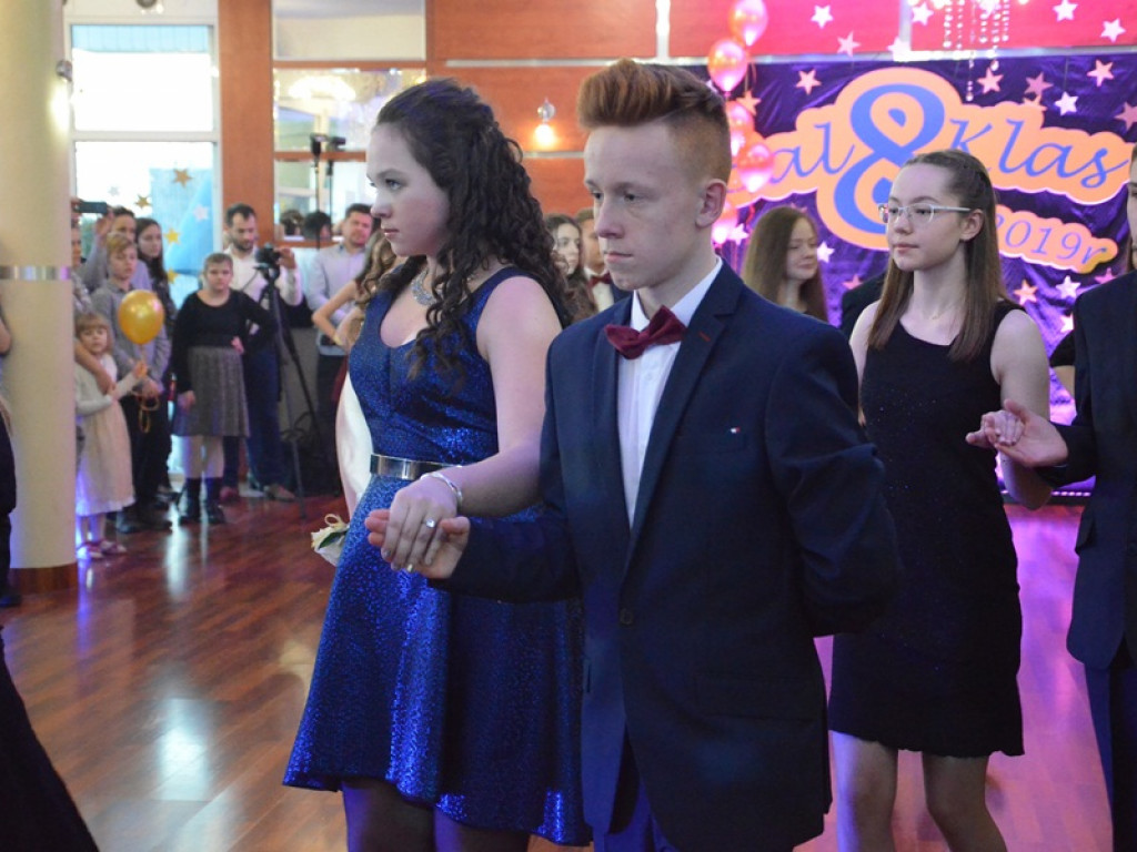 Bal ósmych klas z SP nr 2 w restauracji Szkiełka