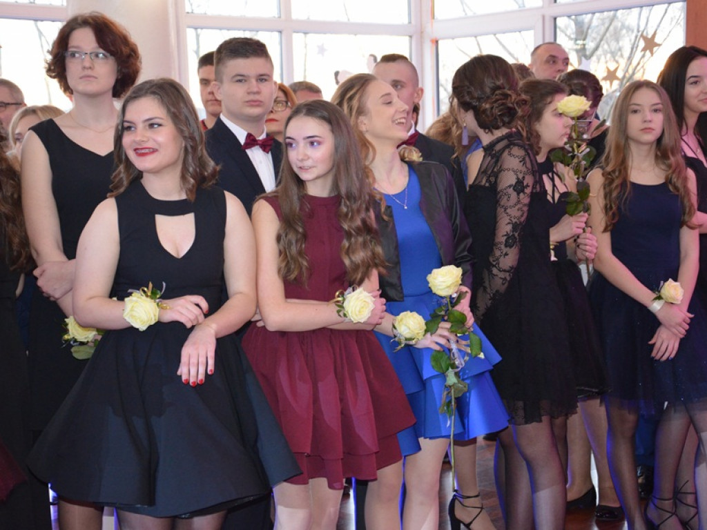 Bal ósmych klas z SP nr 2 w restauracji Szkiełka
