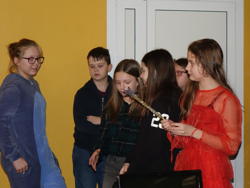 Noc Czytania Bajek na rozpoczęcie ferii w Bratoszewicach