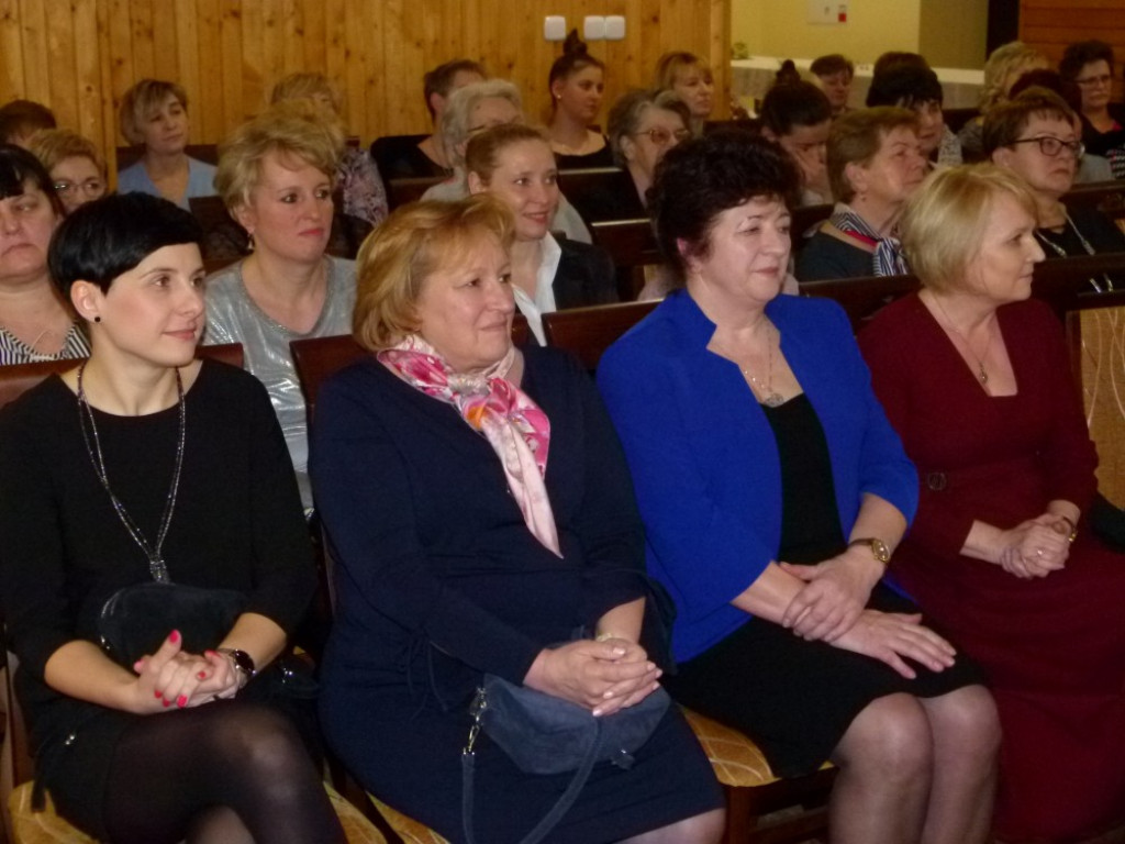 Gminny Dzień Kobiet w Dmosinie (zdjęcia)