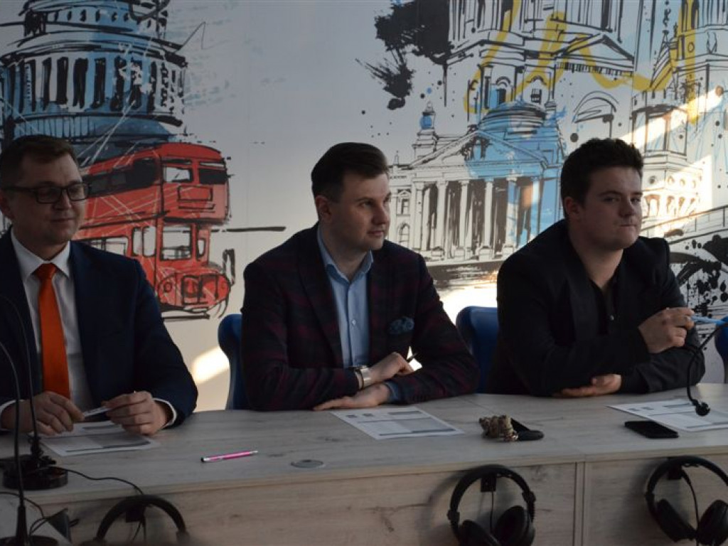 I runda Łowickiego Turniej Debat Oksfordzkich