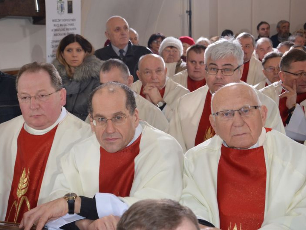 Prymas Polski na pogrzebie biskupa Alojzego Orszulika