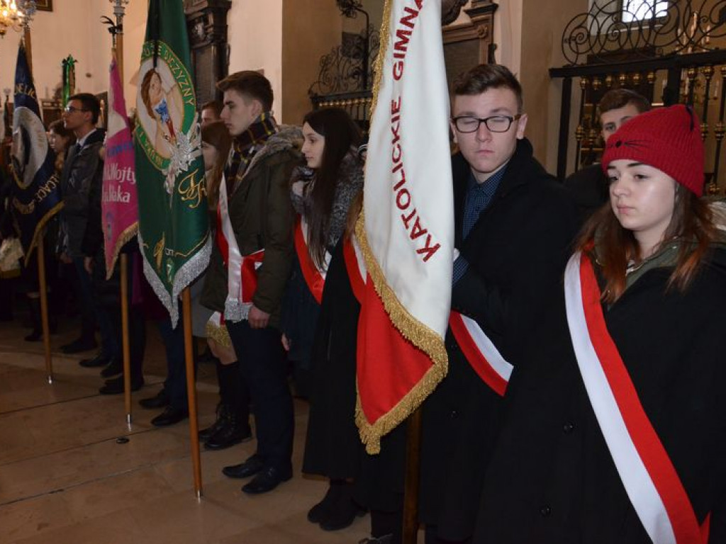Prymas Polski na pogrzebie biskupa Alojzego Orszulika