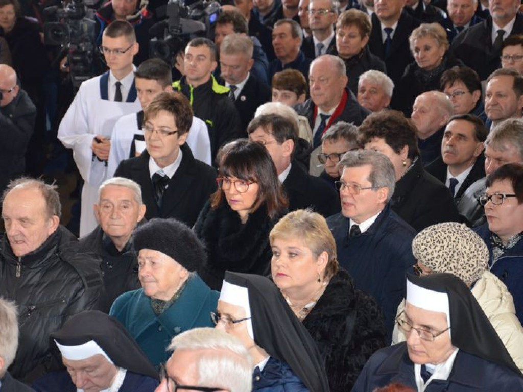 Prymas Polski na pogrzebie biskupa Alojzego Orszulika