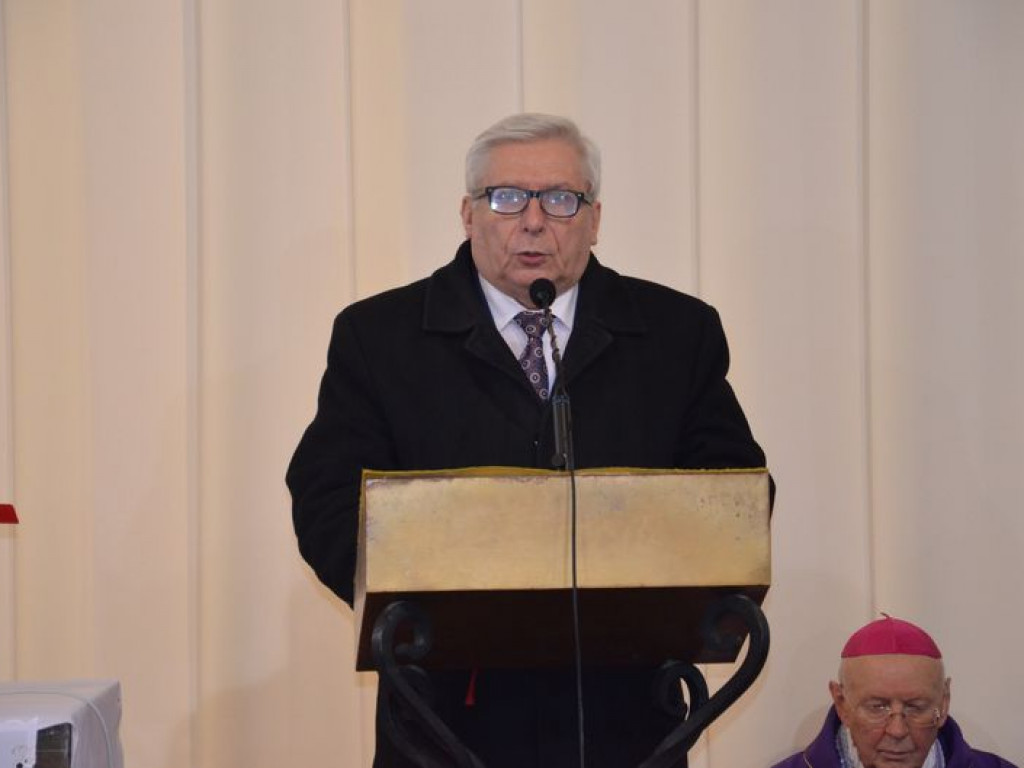 Prymas Polski na pogrzebie biskupa Alojzego Orszulika