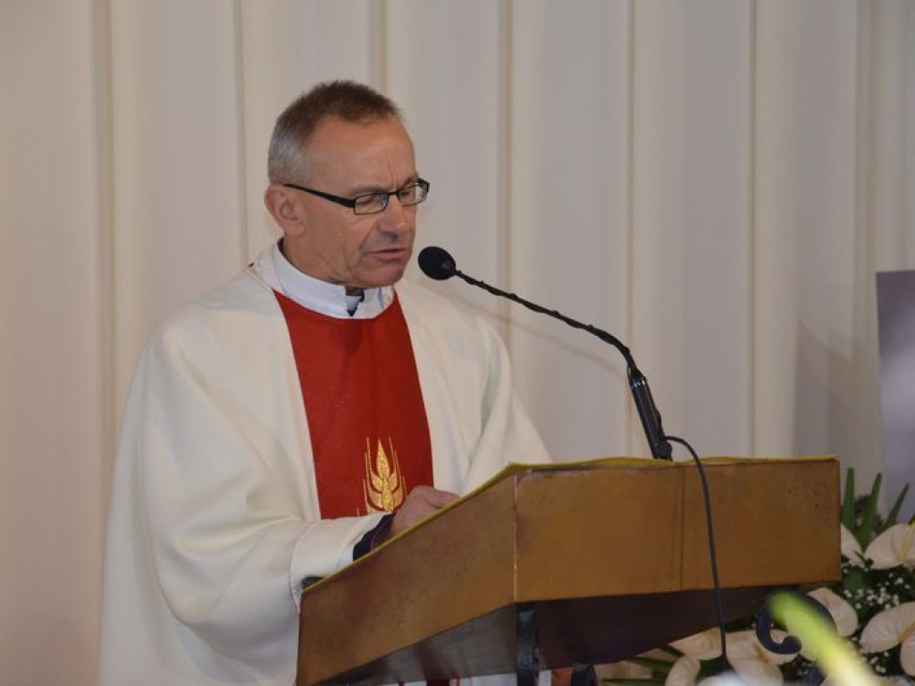 Prymas Polski na pogrzebie biskupa Alojzego Orszulika