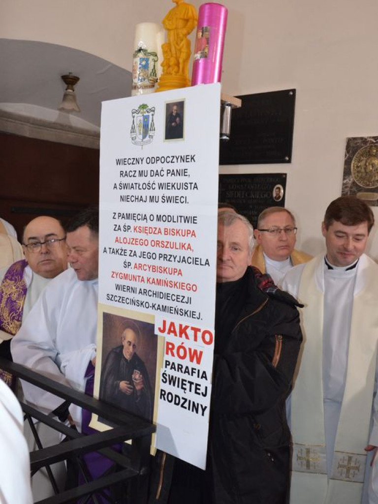 Prymas Polski na pogrzebie biskupa Alojzego Orszulika