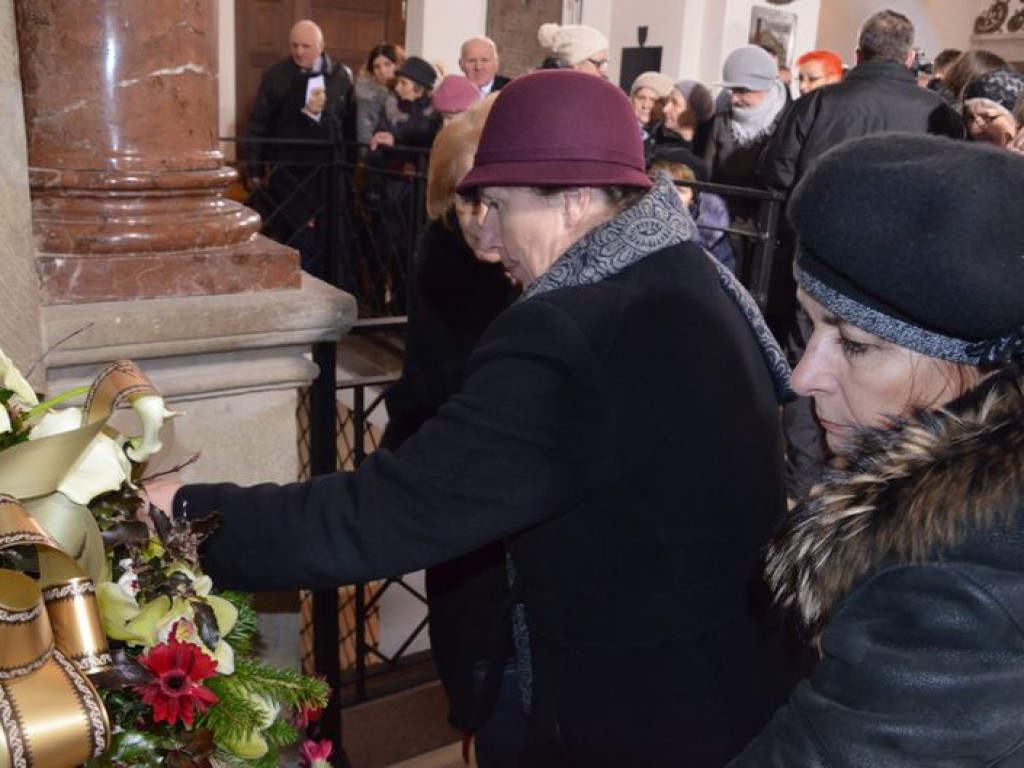 Prymas Polski na pogrzebie biskupa Alojzego Orszulika