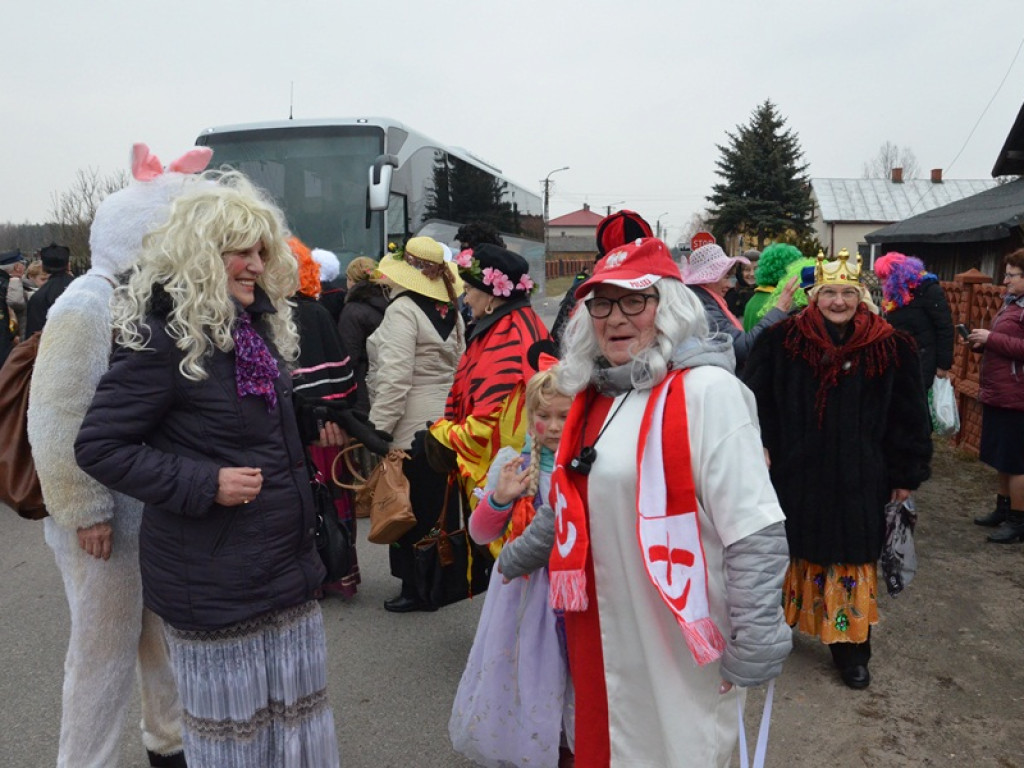 Korowód ostatkowy przeszedł przez Stachlew