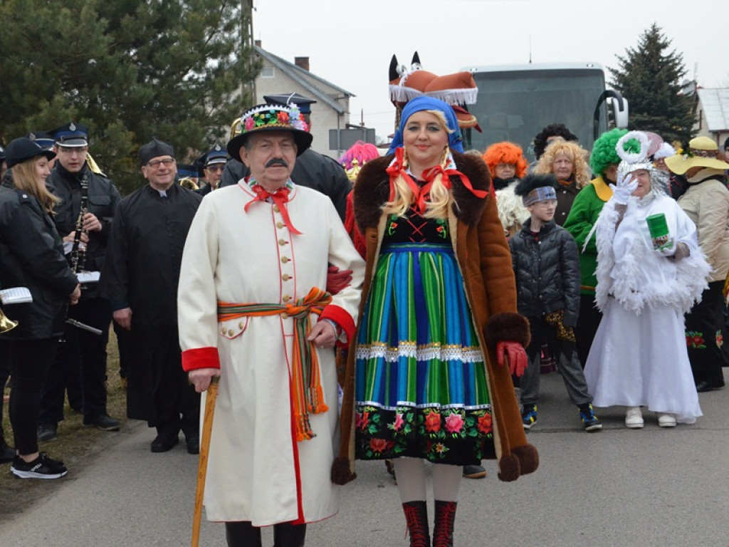 Korowód ostatkowy przeszedł przez Stachlew