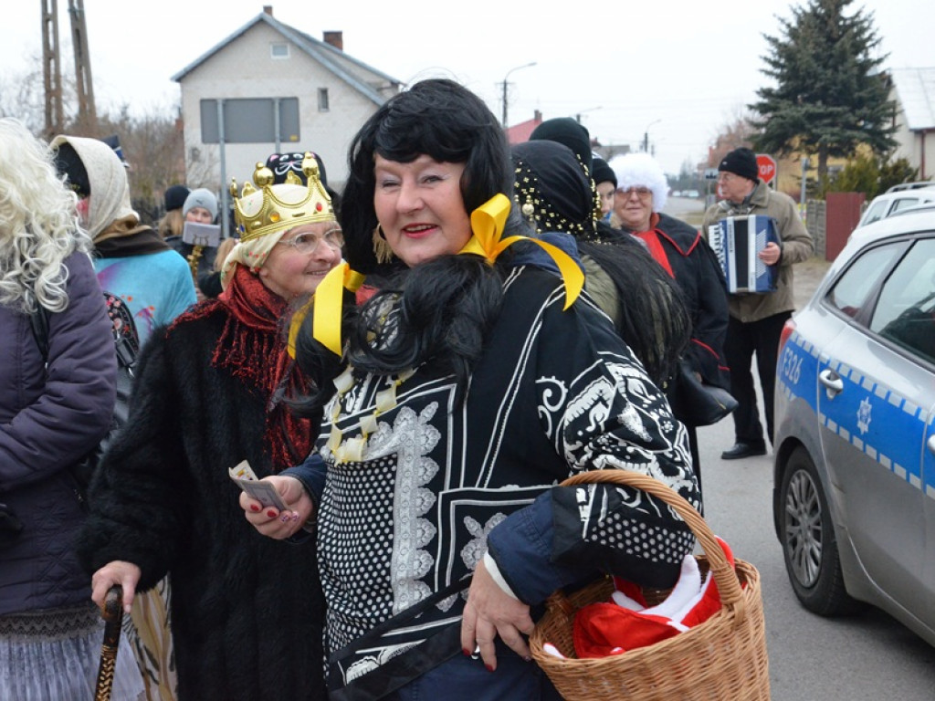 Korowód ostatkowy przeszedł przez Stachlew
