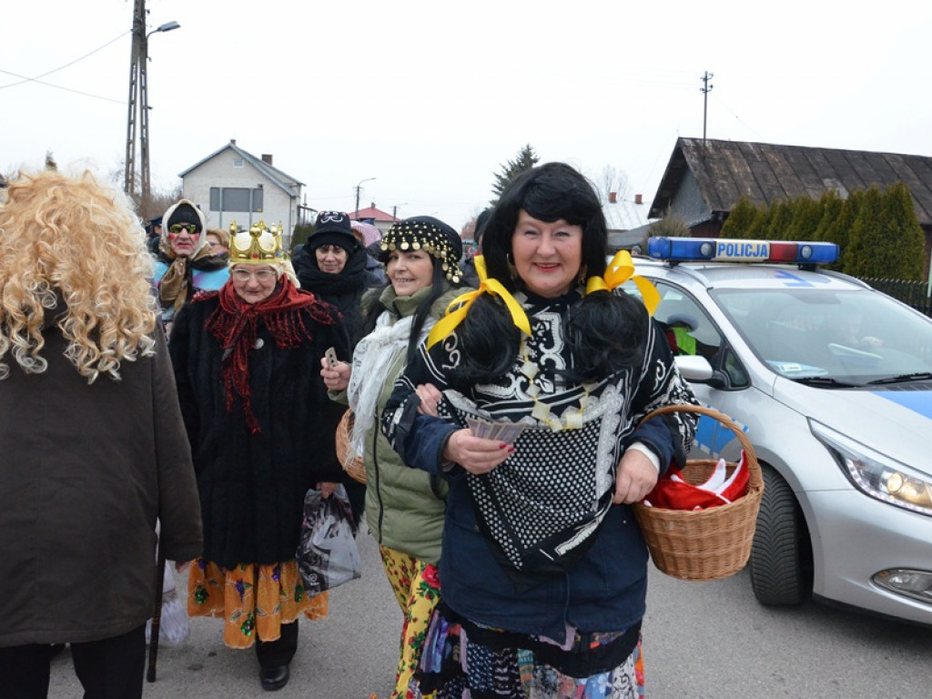 Korowód ostatkowy przeszedł przez Stachlew