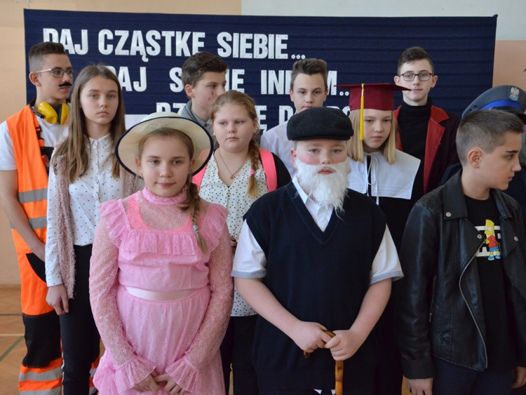 Nagrody dla laureatów i akcja pomocy 13-letniemu Kubie