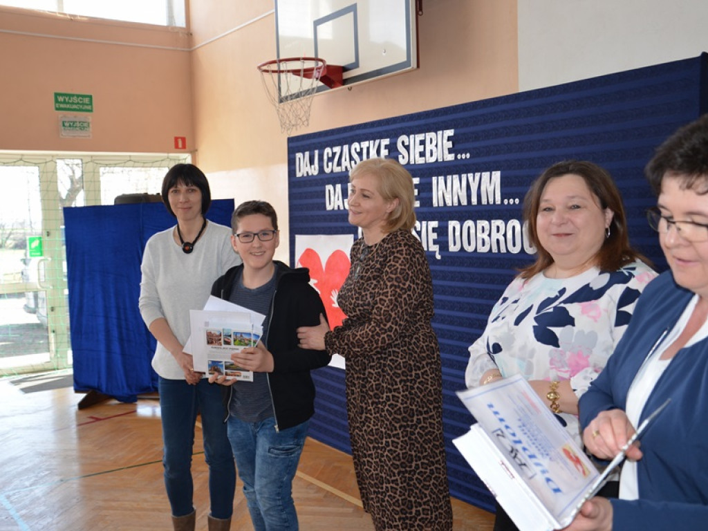 Nagrody dla laureatów i akcja pomocy 13-letniemu Kubie