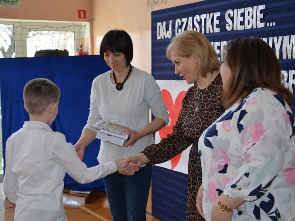 Nagrody dla laureatów i akcja pomocy 13-letniemu Kubie