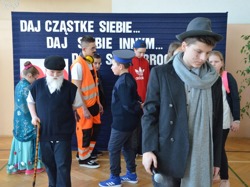 Nagrody dla laureatów i akcja pomocy 13-letniemu Kubie