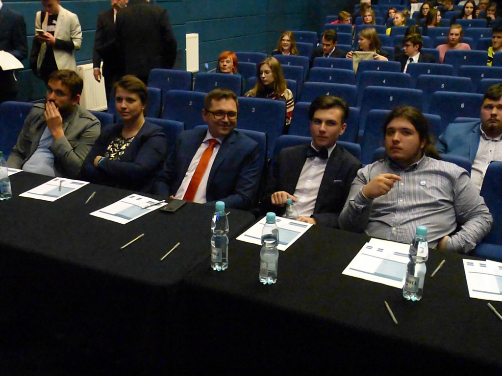 I LO wygrywa Łowicki Turniej Debat Oksfordzkich