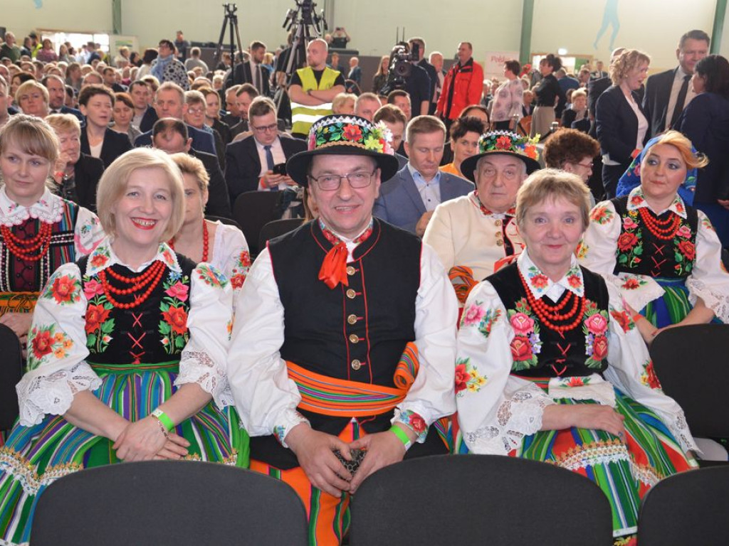Premier Mateusz Morawiecki w Łowiczu: polska wieś daje nam siłę