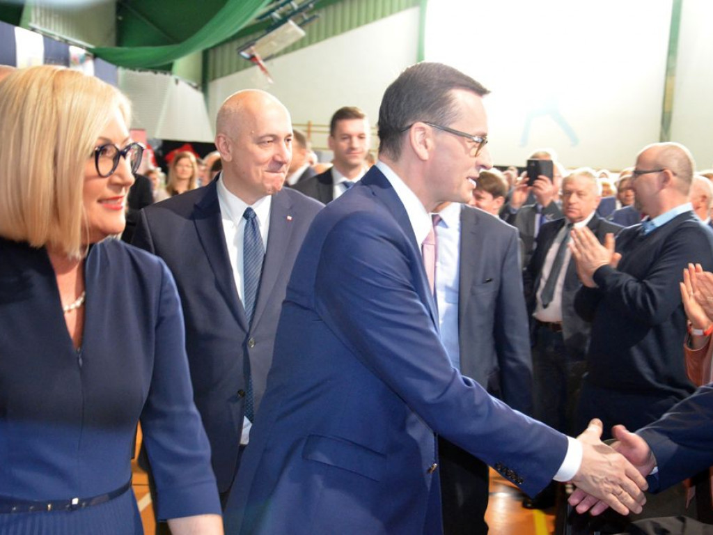 Premier Mateusz Morawiecki w Łowiczu: polska wieś daje nam siłę
