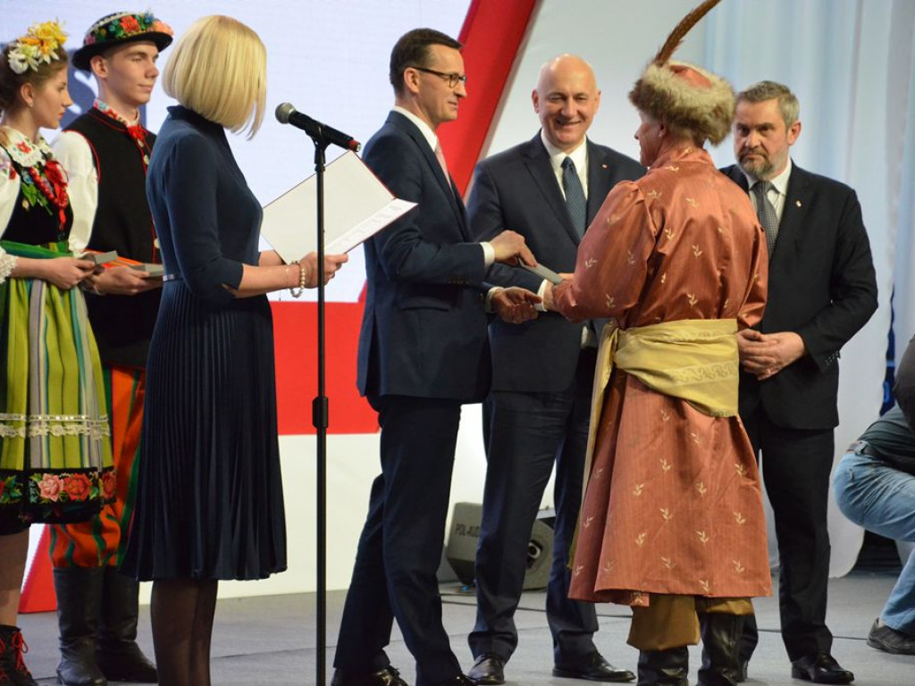 Premier Mateusz Morawiecki w Łowiczu: polska wieś daje nam siłę