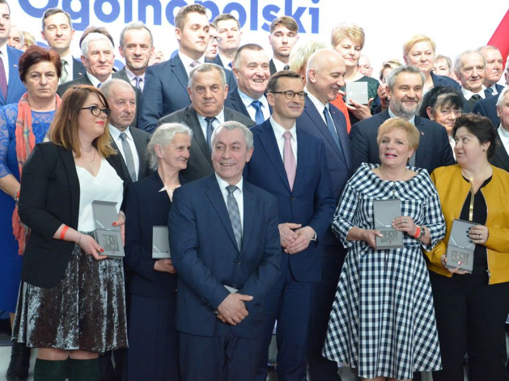 Premier Mateusz Morawiecki w Łowiczu: polska wieś daje nam siłę
