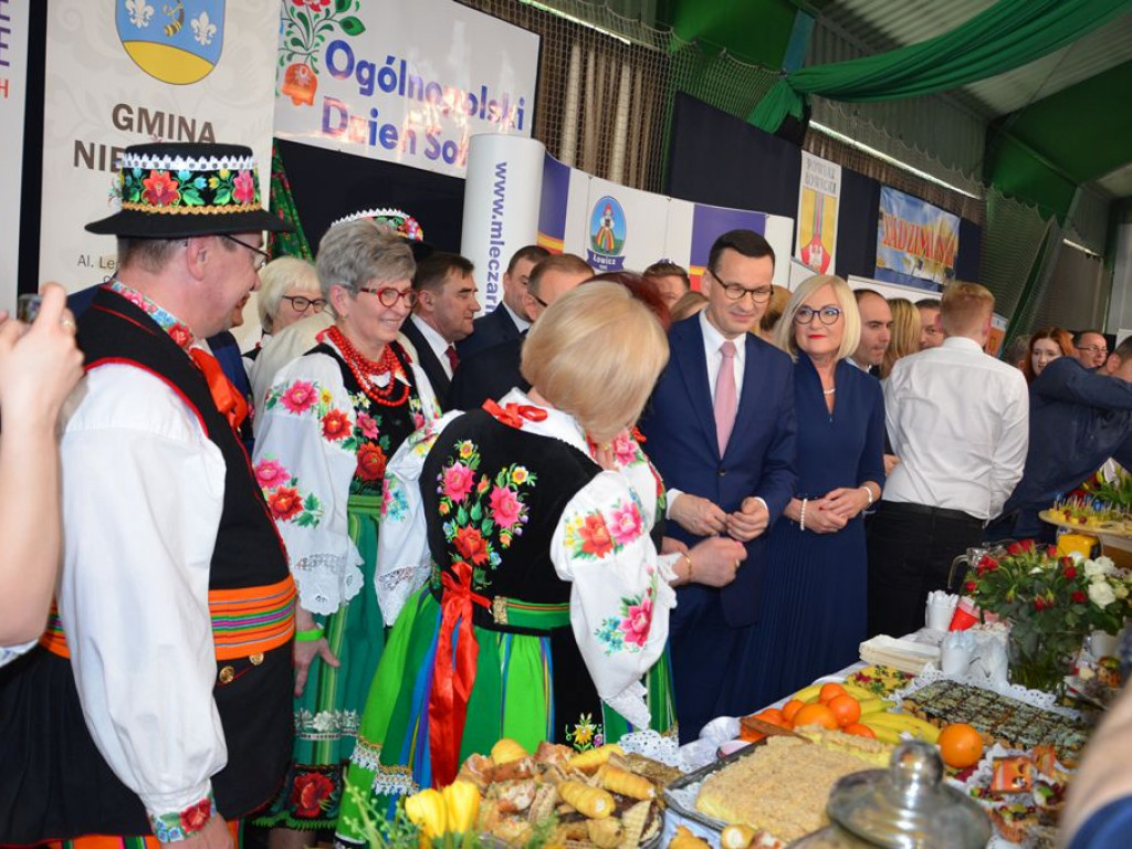 Premier Mateusz Morawiecki w Łowiczu: polska wieś daje nam siłę