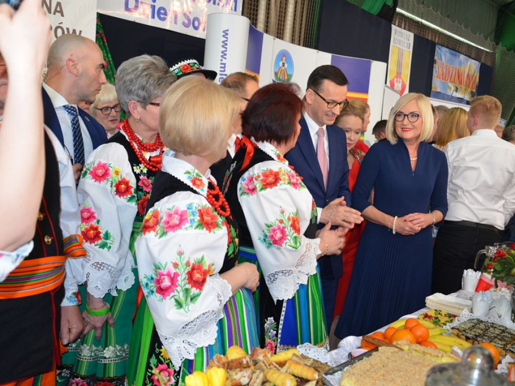 Premier Mateusz Morawiecki w Łowiczu: polska wieś daje nam siłę