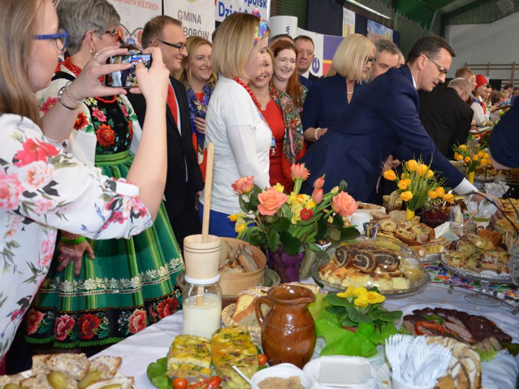 Premier Mateusz Morawiecki w Łowiczu: polska wieś daje nam siłę