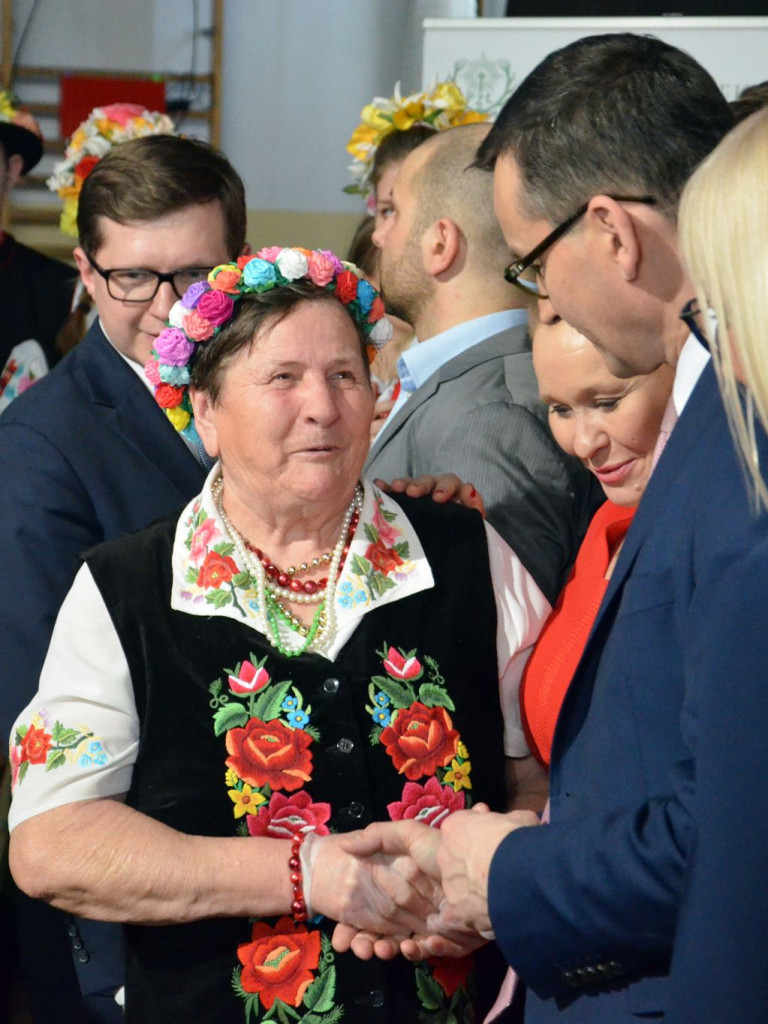 Premier Mateusz Morawiecki w Łowiczu: polska wieś daje nam siłę