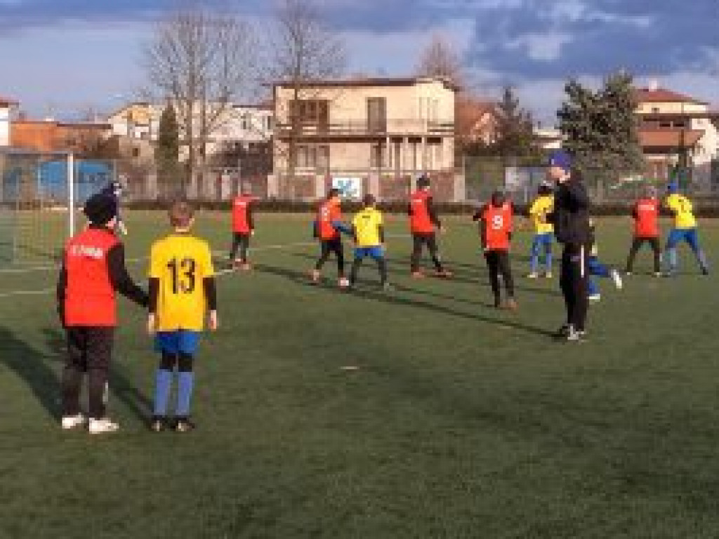 Champions poradził sobie ze starszym rywalem