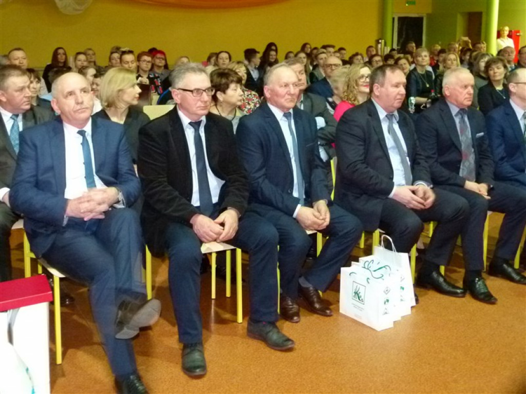 Stulecie szkoły w Popowie Głowieńskim