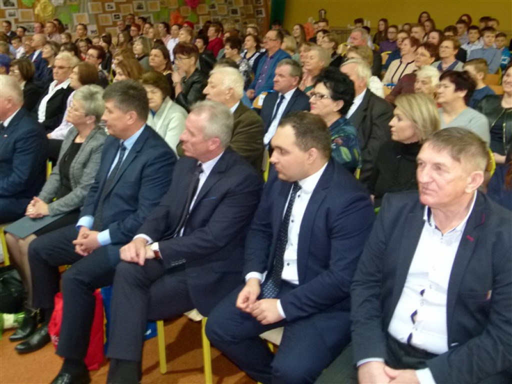 Stulecie szkoły w Popowie Głowieńskim