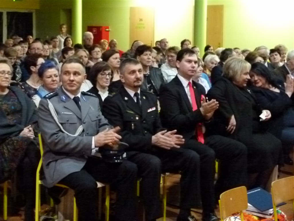 Stulecie szkoły w Popowie Głowieńskim