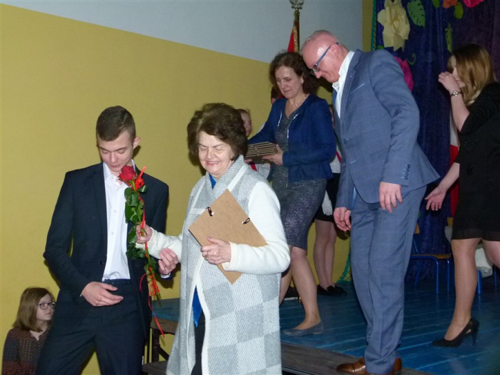 Stulecie szkoły w Popowie Głowieńskim