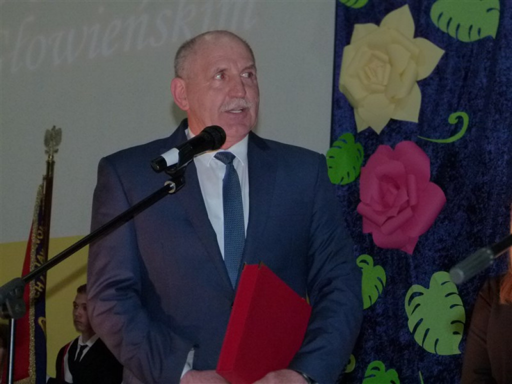 Stulecie szkoły w Popowie Głowieńskim