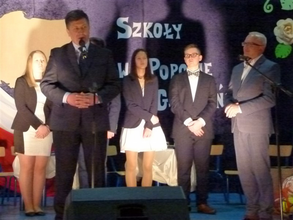 Stulecie szkoły w Popowie Głowieńskim